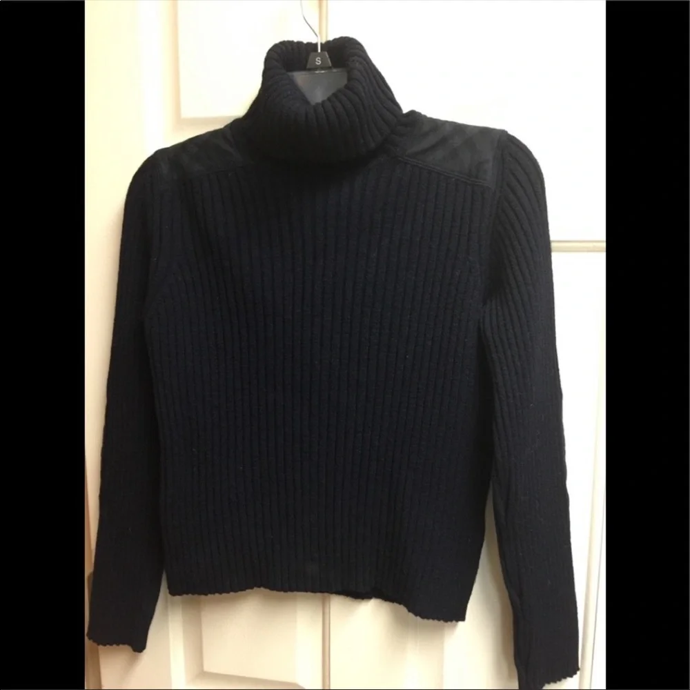 Burberry Sweater - Picture 1 of 6